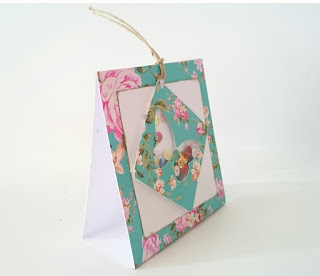 כרטיס שייקר