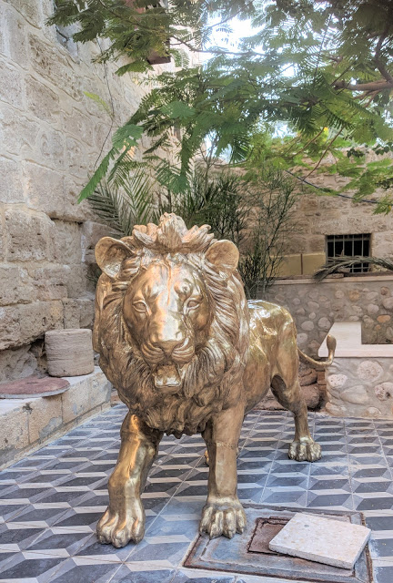 האריה הקדוש שליווה את הנזיר