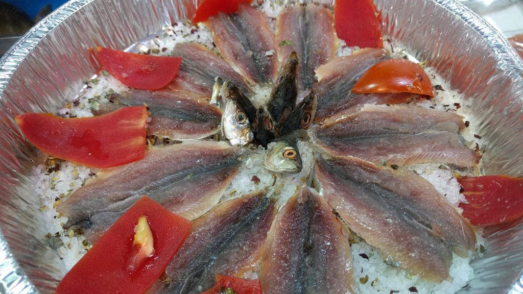 סרדנים במלח גס