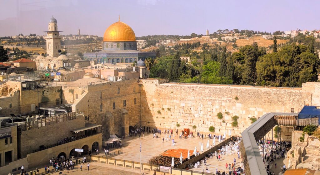 ירושלים של מעלה הכותל המערבי מישיבת אש תורה