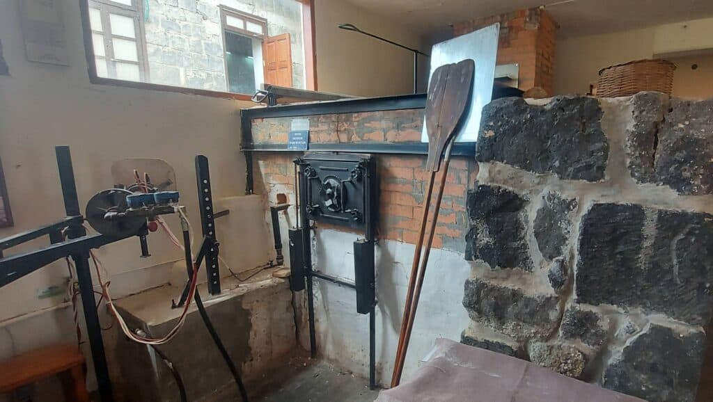 גשר הישנה נהריים מאפיית אגדת לחם